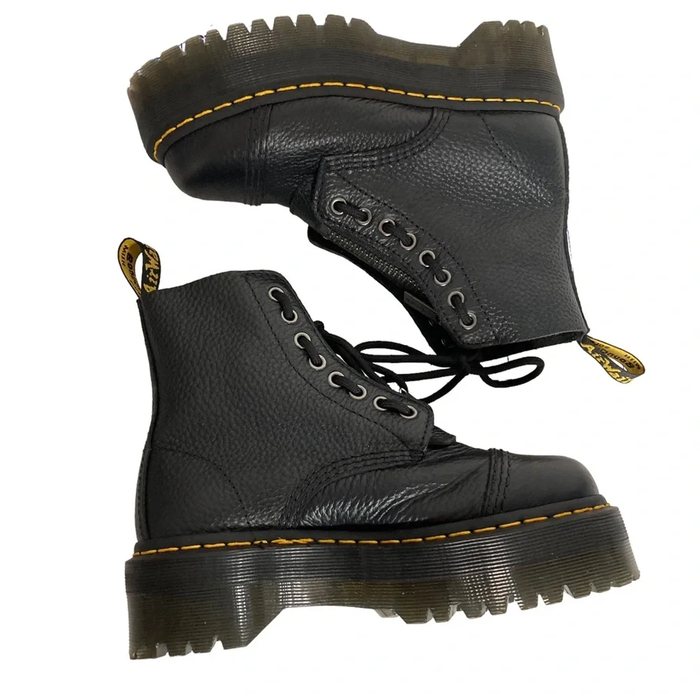 Dr. Martens Women's Sinclair Bootie. Sz: 6 - Picture 6 of 13